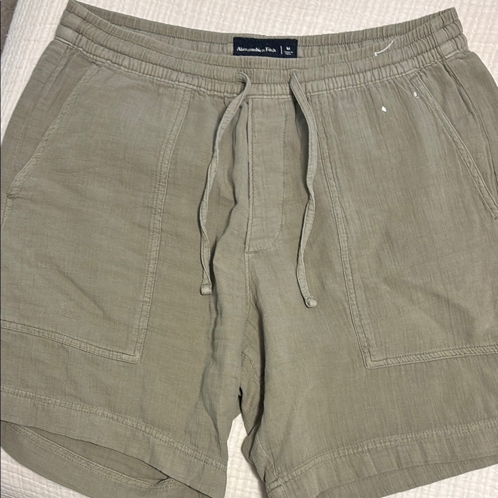 Abercrombie & Fitch Men's Olive Shorts